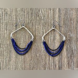 Women’s metal fashion jewelry dangle earrings, black and dark blue chain draped